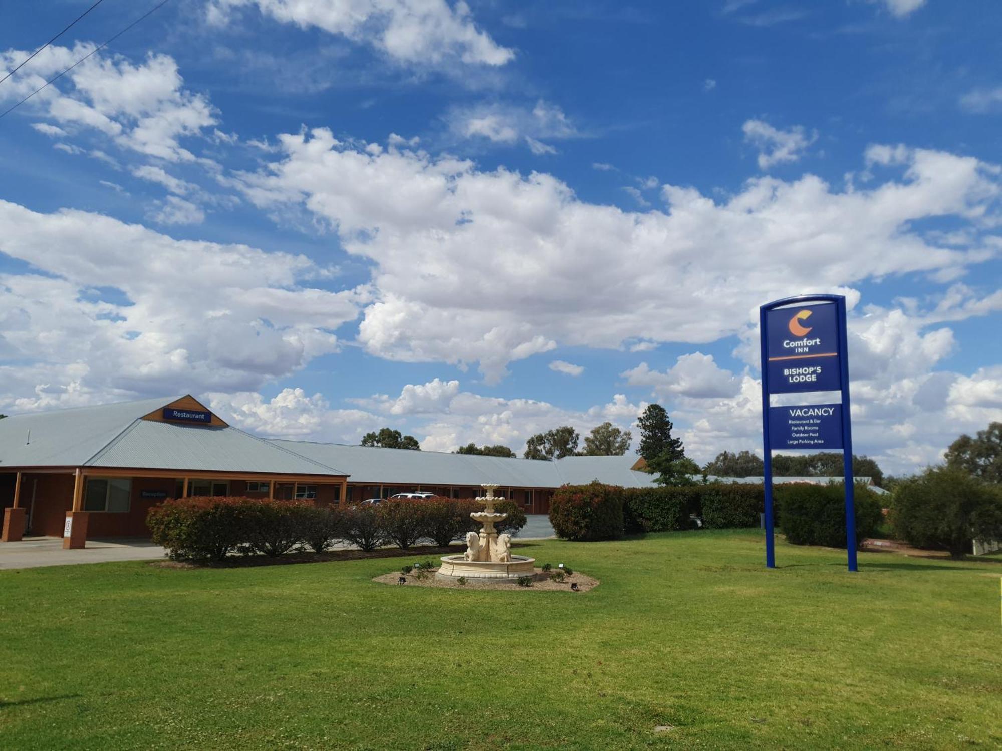 Comfort Inn Bishops Lodge Hay Exterior photo